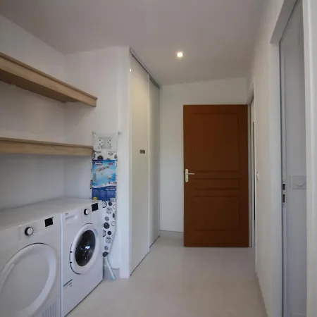 Murat-le-quaire, 4 Pièces, 7 Personnes - Fr-1-608-154 Appartement Murat-le-Quaire
