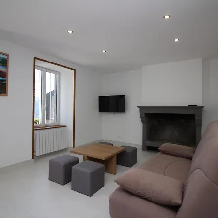 Appartement Murat-le-quaire, 4 Pièces, 7 Personnes - Fr-1-608-154 Murat-le-Quaire
