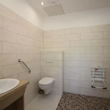 Murat-le-quaire, 4 Pièces, 7 Personnes - Fr-1-608-154 Appartement Murat-le-Quaire
