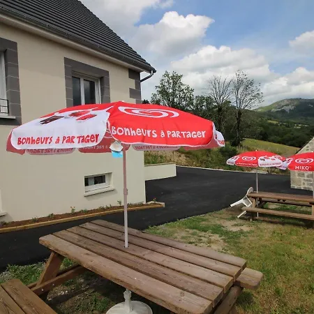 Appartement Murat-le-quaire, 4 Pièces, 7 Personnes - Fr-1-608-154 *